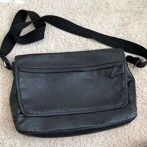Coach Men’s Black Leather Messenger Bag